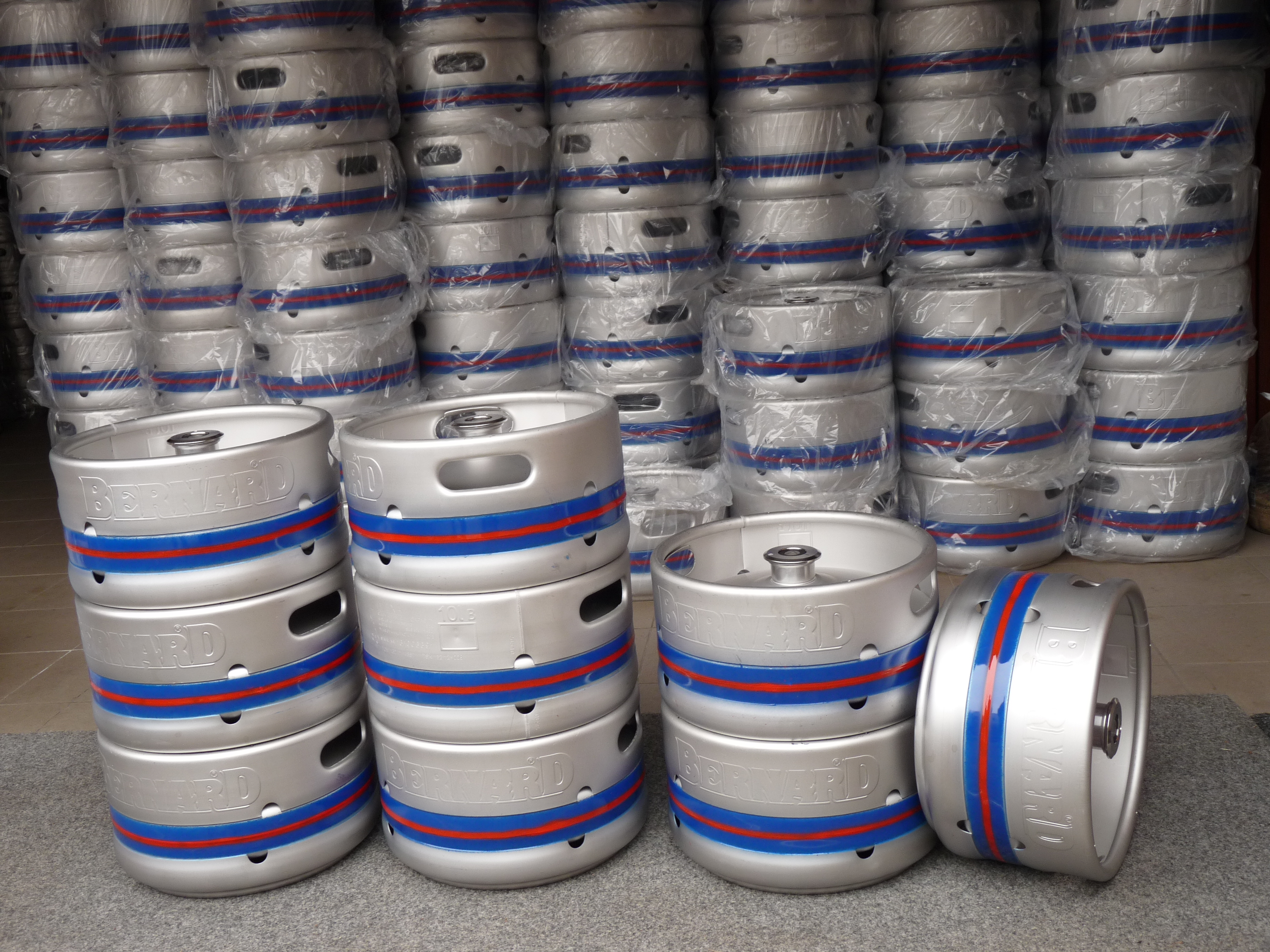 Nové keg sudy DIN 10L s barevným pásem